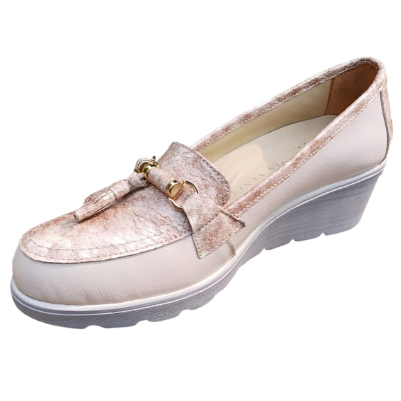 Via Veneto Leather Patent Loafer with Tassle - Beige