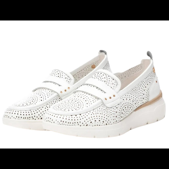 Shope Carmela Leather Wedge Moccasin w Rosette Pattern 162275, extra wide fit, at www.myshoeshop.co.za