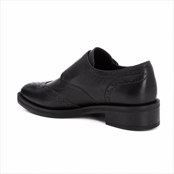 Carmela 161963 black leather moccasin with buckle detail
