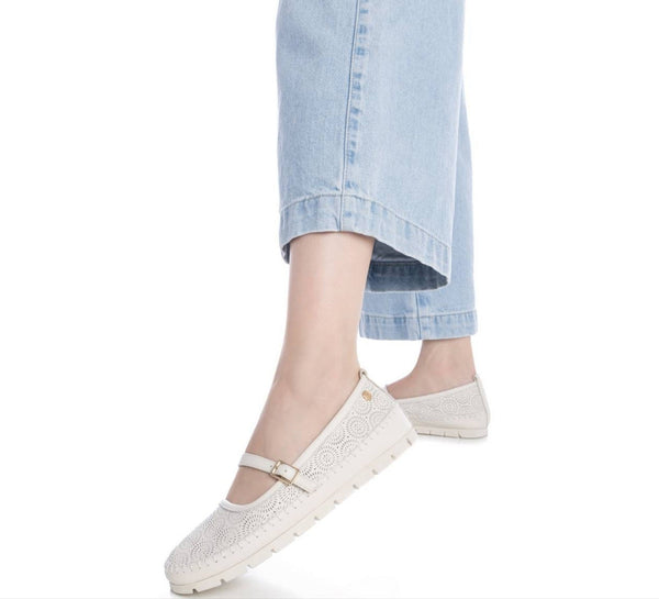 Carmela Mary Jane w Rosette Pattern 162080 - Ice (White) - My Shoe Shop - Flat