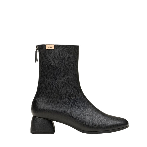 Black gaimo ankle boot with a block heel from via veneto shoes