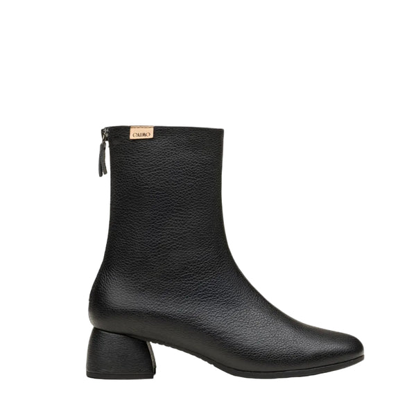Black gaimo ankle boot with a block heel from via veneto shoes