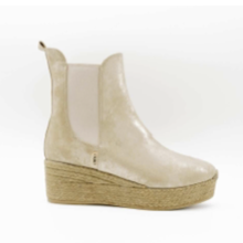 Gaimo Tucana wedge boot from Via Veneto Shoes