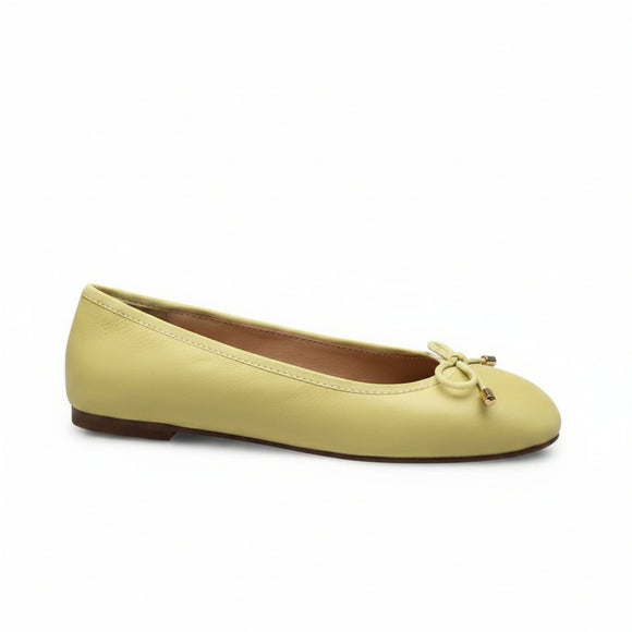 Inuovo A92001 Pistacitio finely grained leather ballerina pump with bow, small heel and rubber outsole.