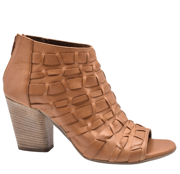 Bueno 2900 Leather Heel with braided detail  -  Coconut