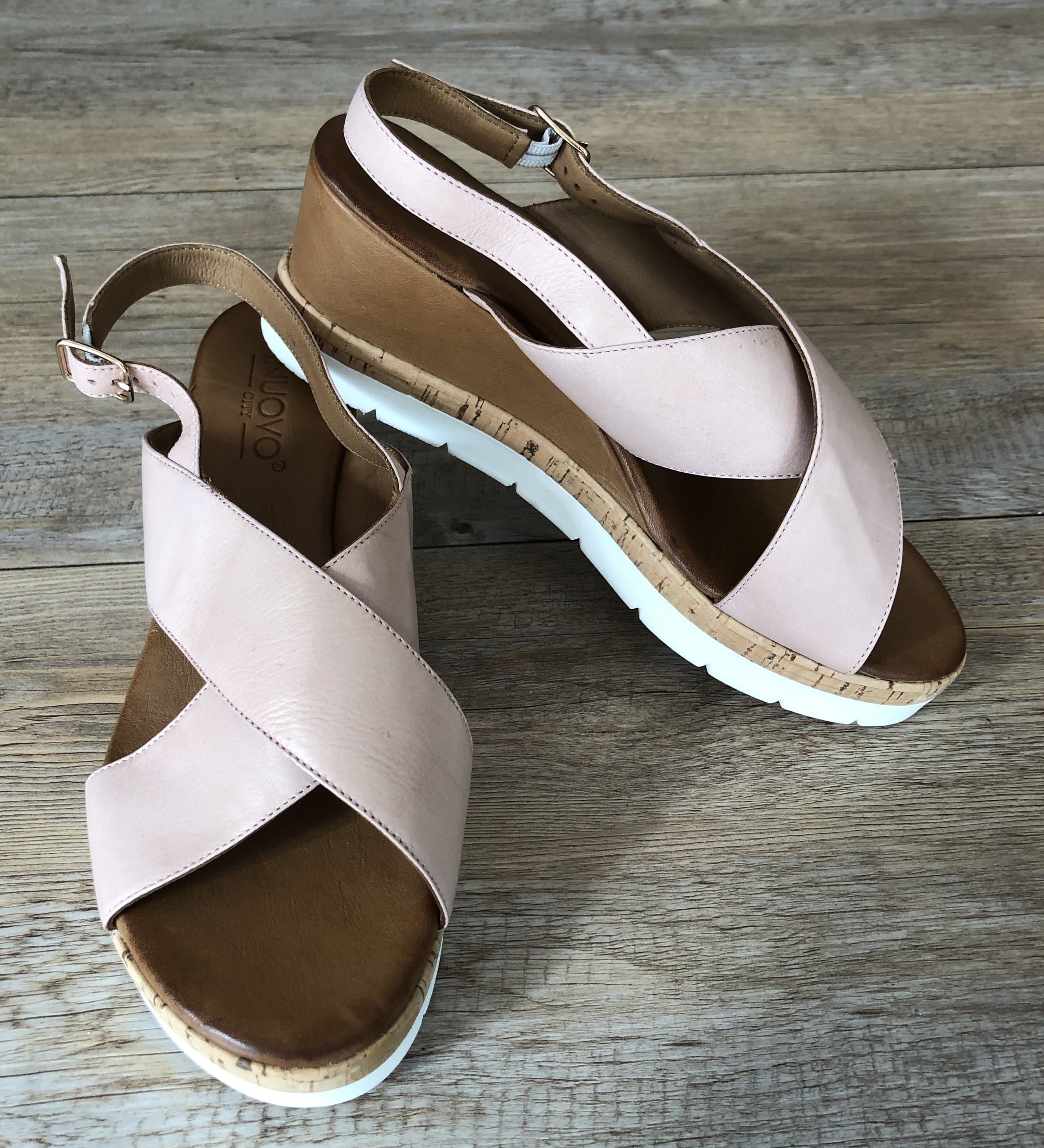 Inuovo sales wedge sandals