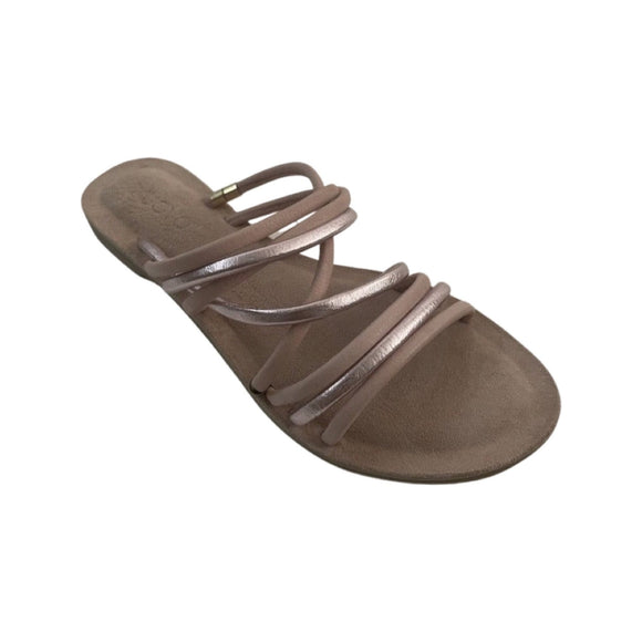 Inuovo 459019 blush leather gladiator sandal with criss-cross plain and metallic straps and 1.5 cm heel.