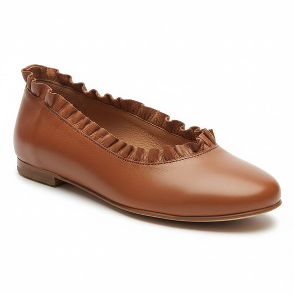 Relance frilled leather ballerina in Brandy