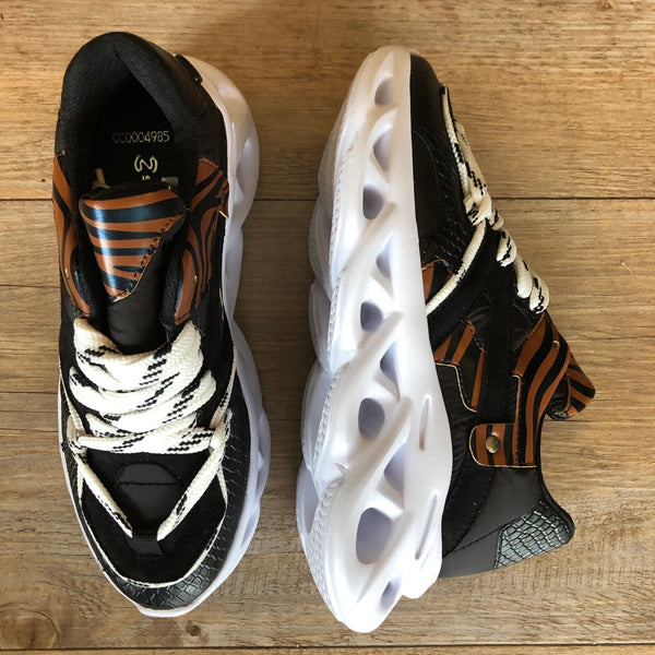 Secret Zone Sneaker with Twisted sole - Black - My Shoe Shop - Sneaker